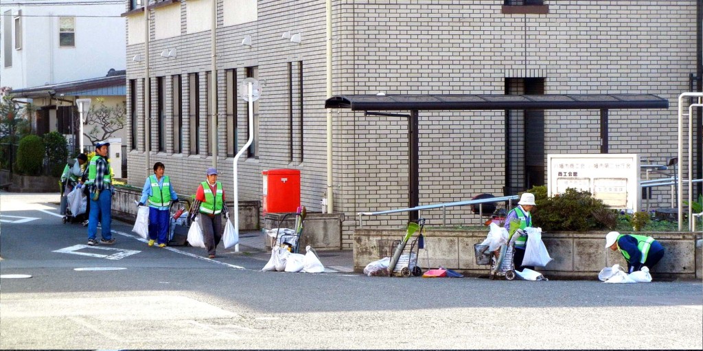 ▲八幡高畑の清掃 　商工会館付近