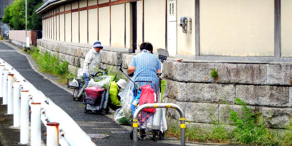 ▲９月２１日(土)　八幡小松の道路清掃