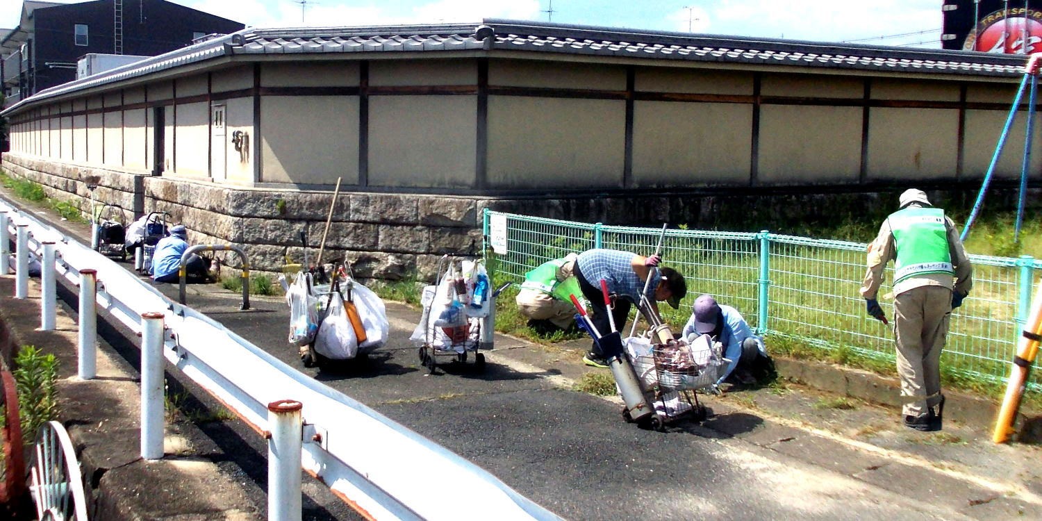 ▲ 8月9日(日） 猛暑日の清掃　(八幡小松付近)