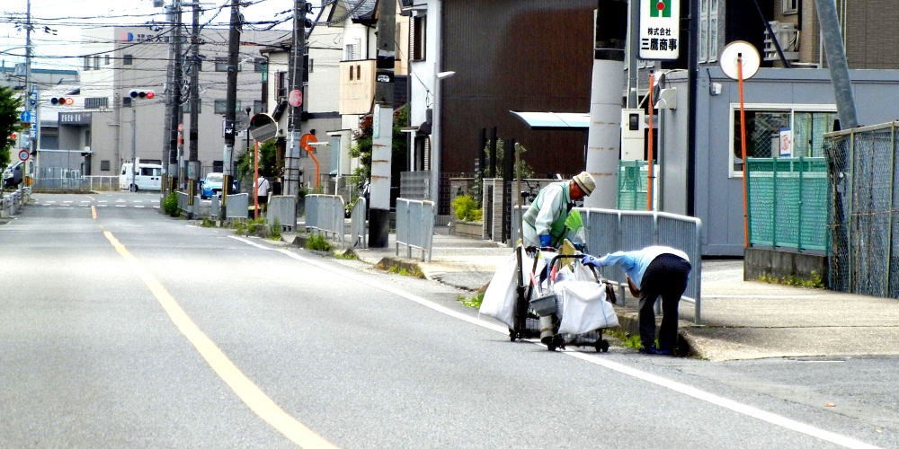 ▲ 6月20日(日) 府道の清掃 (川口付近)