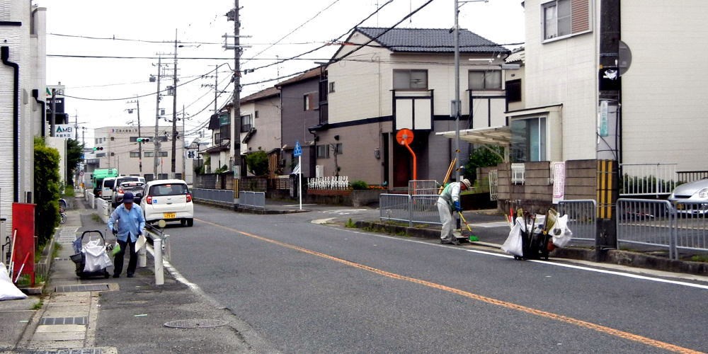 ▲ 6月26日(土) 府道の清掃 (川口付近)