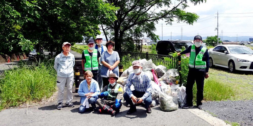▲	5月28日(土)　側道の清掃　(内里付近)