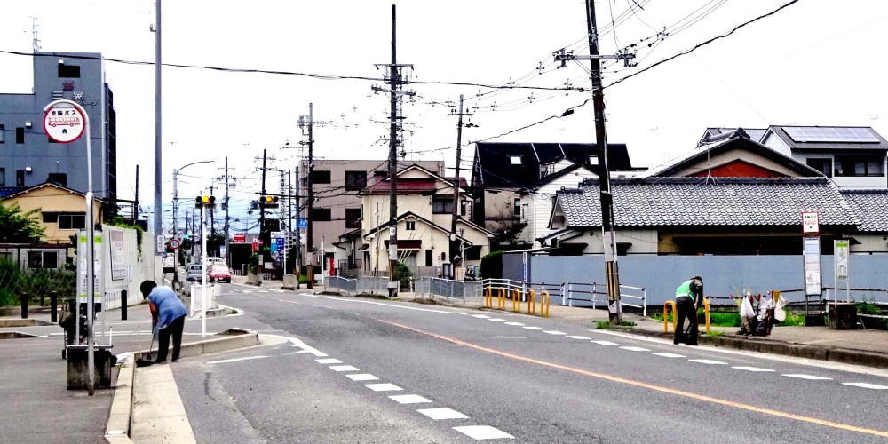 ▲ 7月16日(土) 府道の清掃（八幡双栗付近）